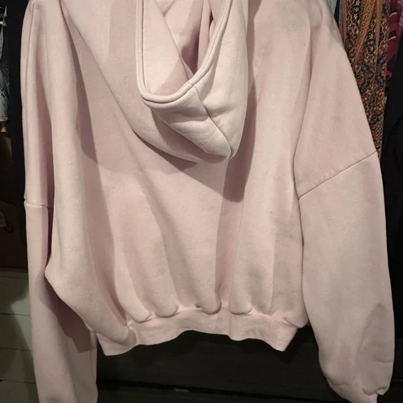 Blogilates pink marshmallow hoodie - Picture 4 of 9